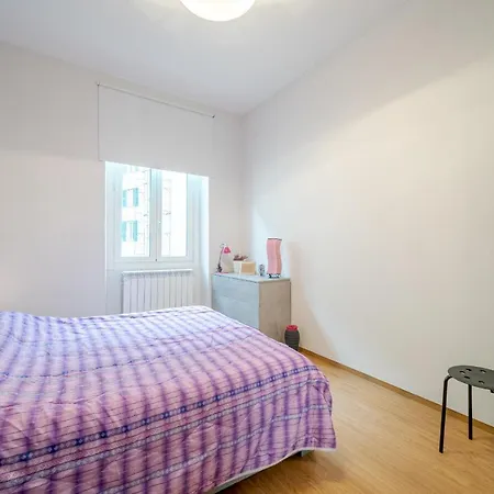 Bright A Few Steps From Via Garibaldi Genua